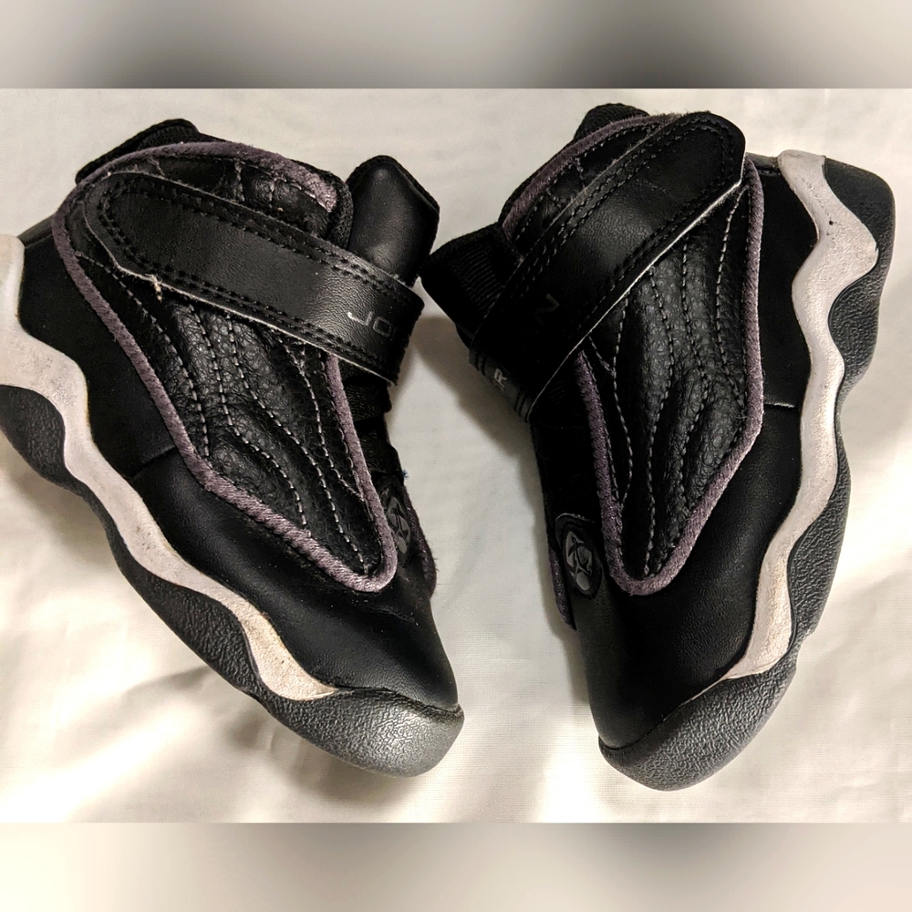 Nike Air Jordan Pro Strong Unisex Sneakers - Picture 2 of 8
